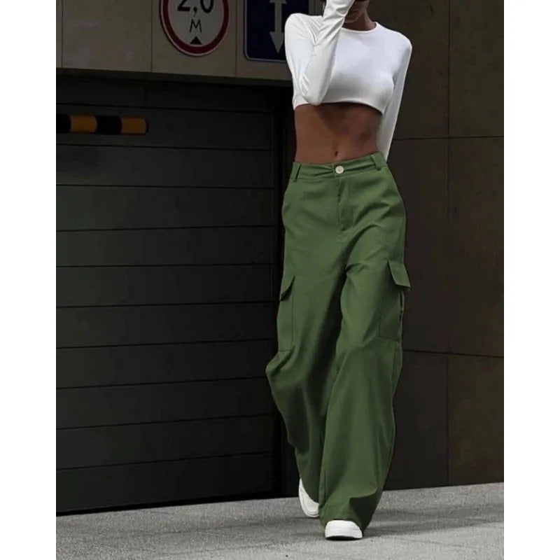 High-waisted utility cargo pants – Multi-pocket streetwear for women