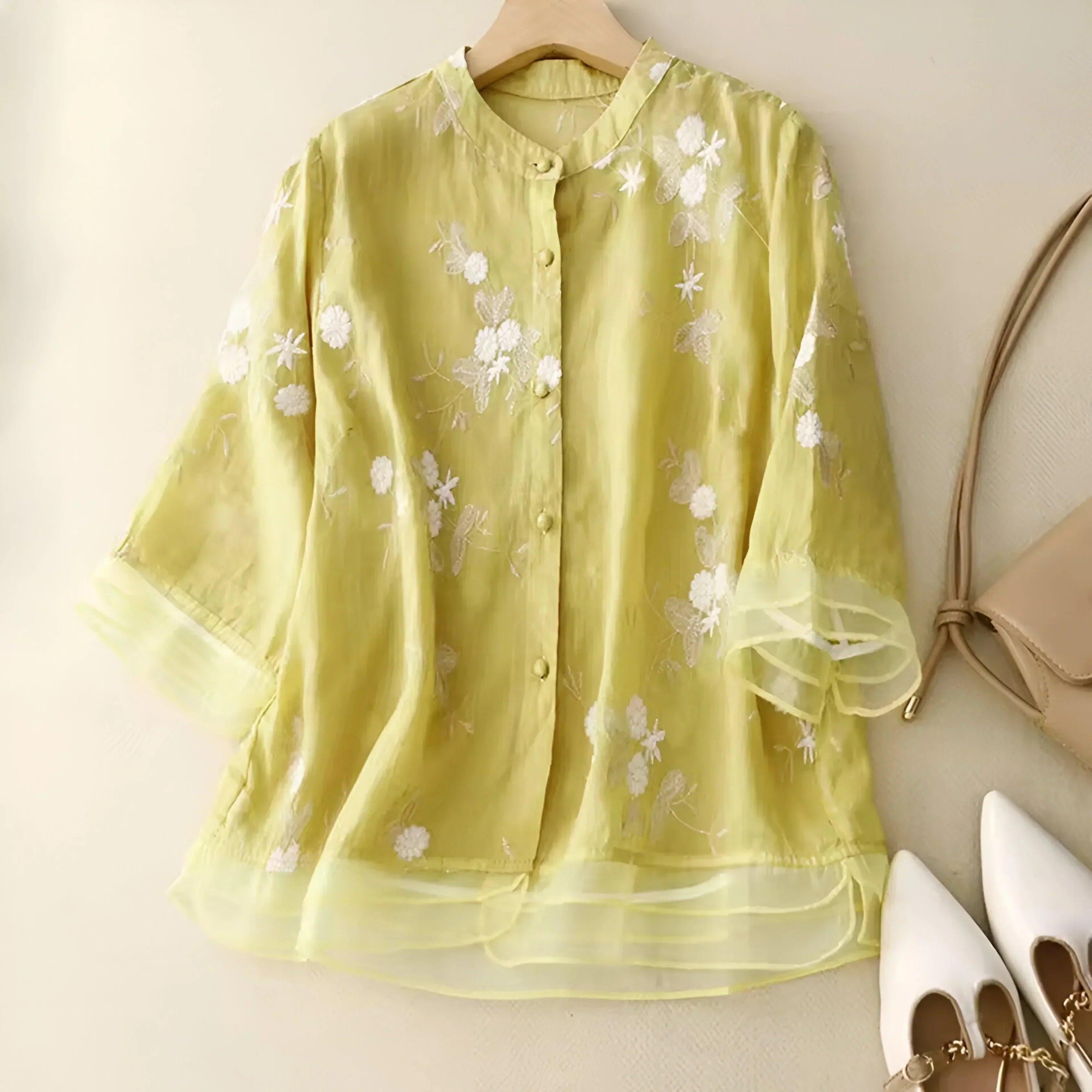 Yvonne | Floral embroidery loose blouse