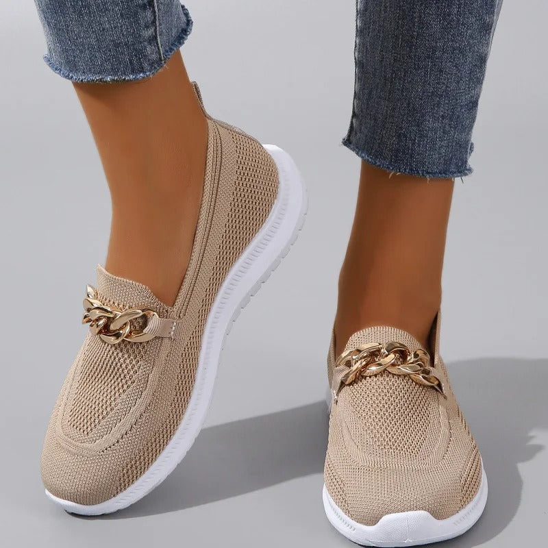 Casual slip-on knit ballerinas with chain detail for women
