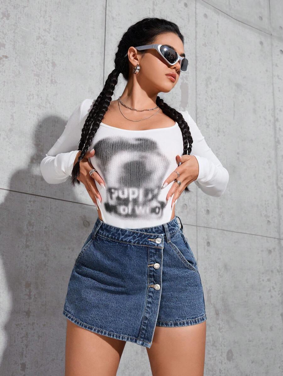 Mini-jupe en jean taille haute avec bouton sur le devant pour femme