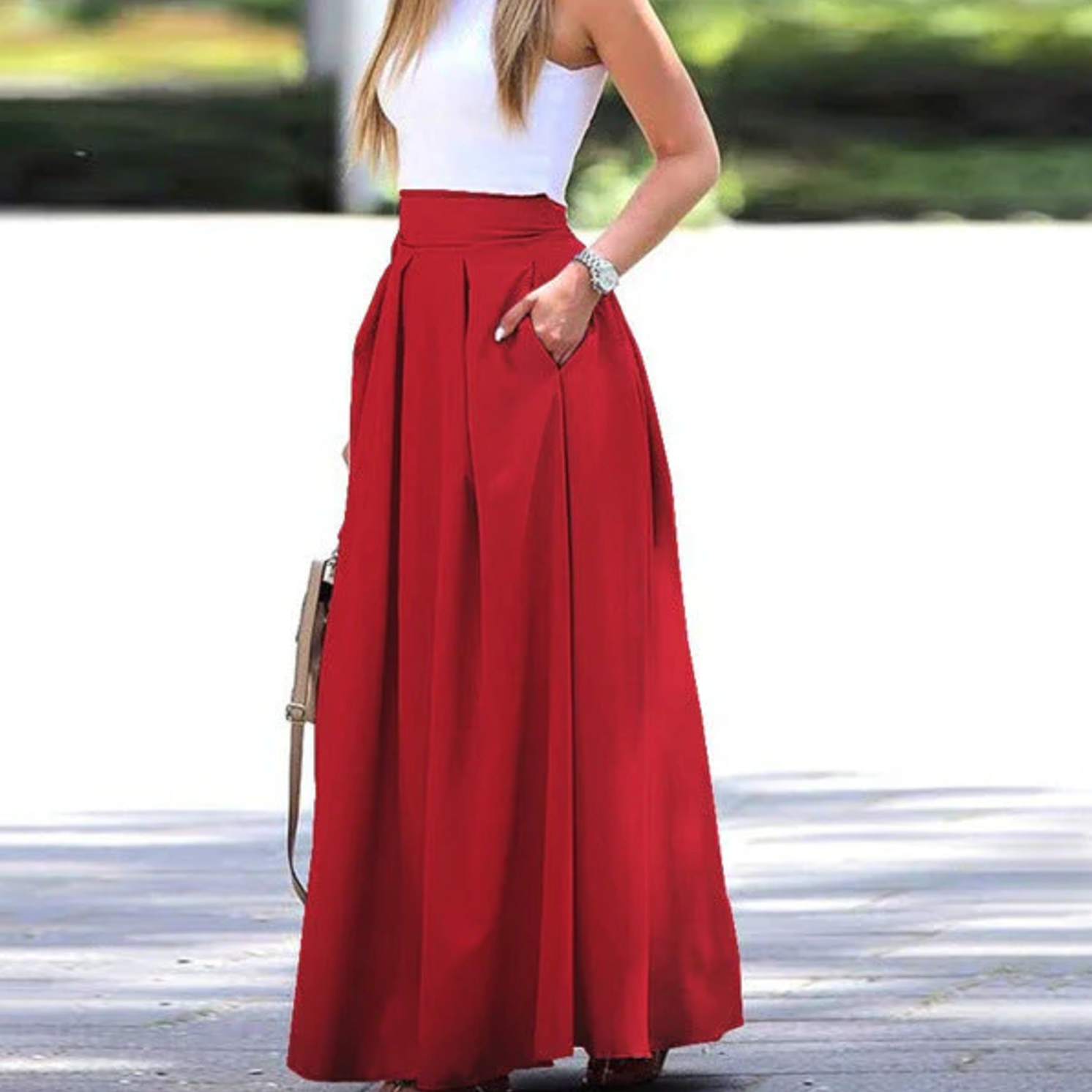 Long pleated skirt for women – high waist, flowing and elegant