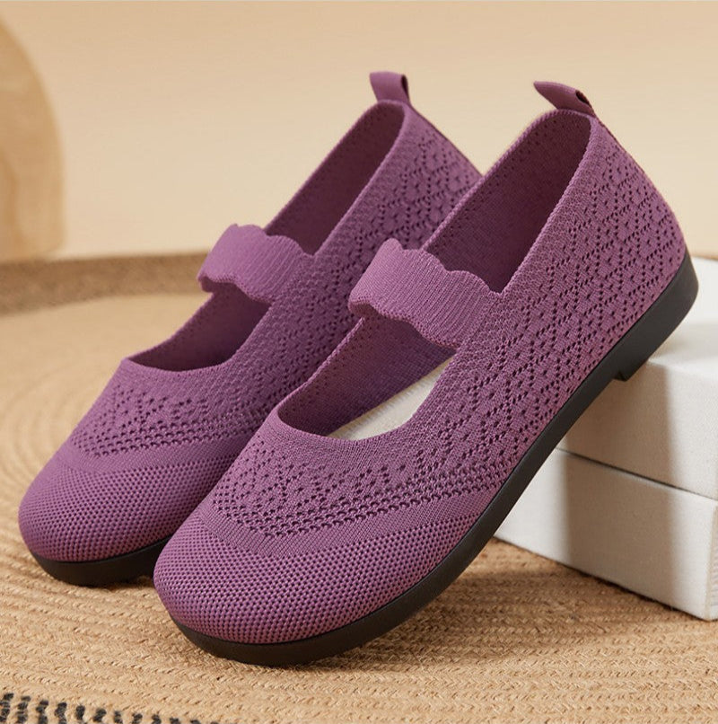 Elegant ballerinas with soft fabric and elegant strap detail for women