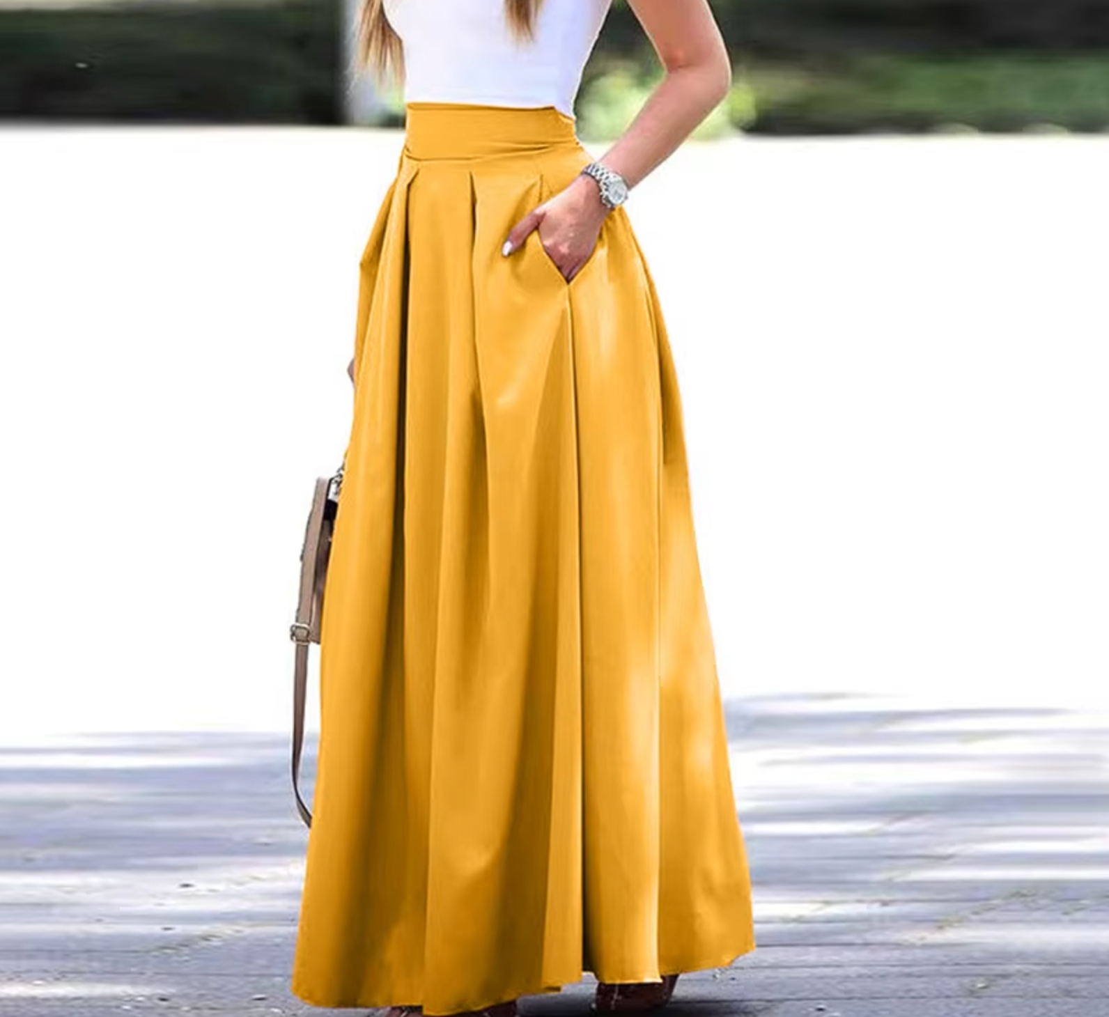 Long pleated skirt for women – high waist, flowing and elegant