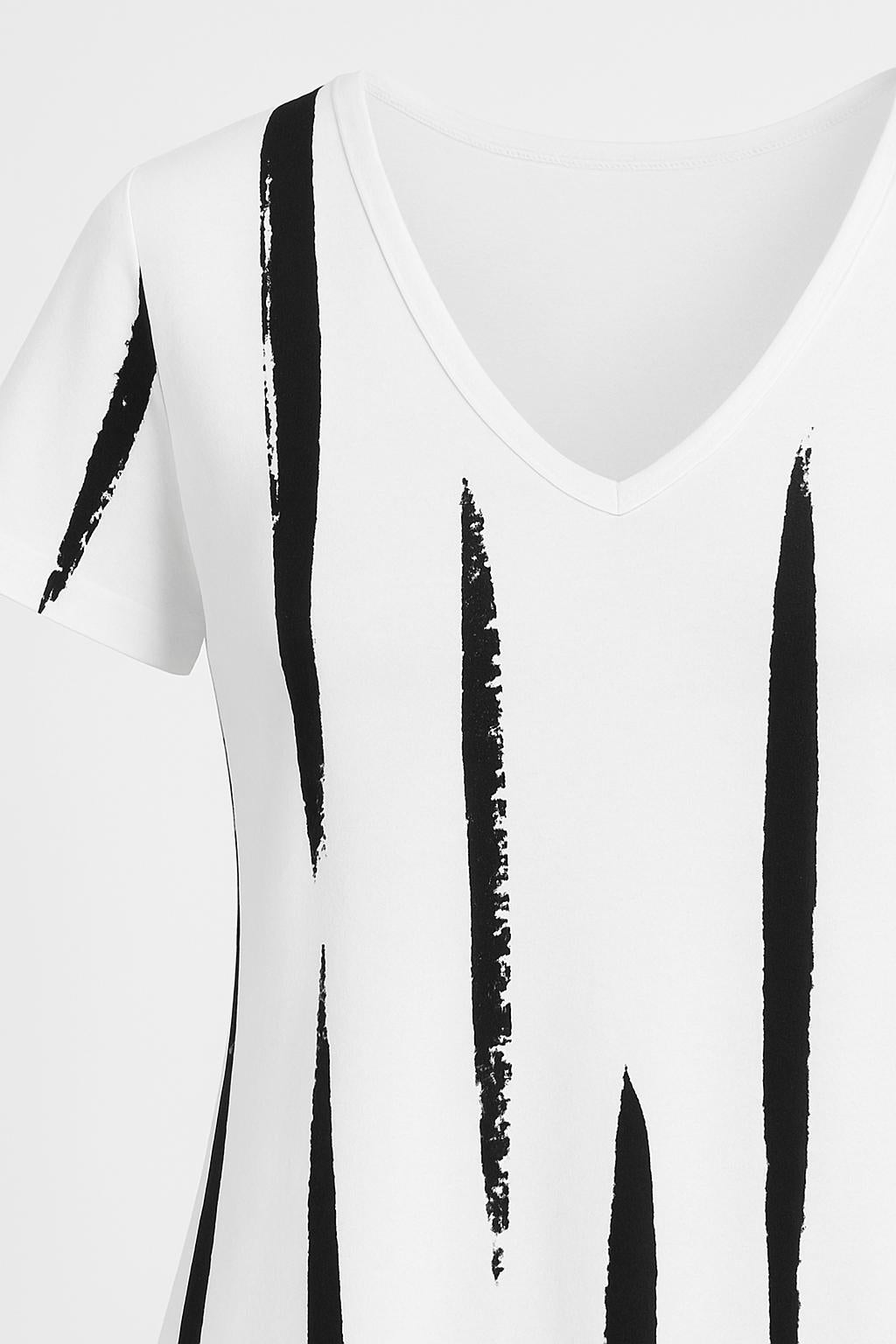Abstract Print Maxi Dress – V-Neck – Short Sleeves | Yvonne Eclat