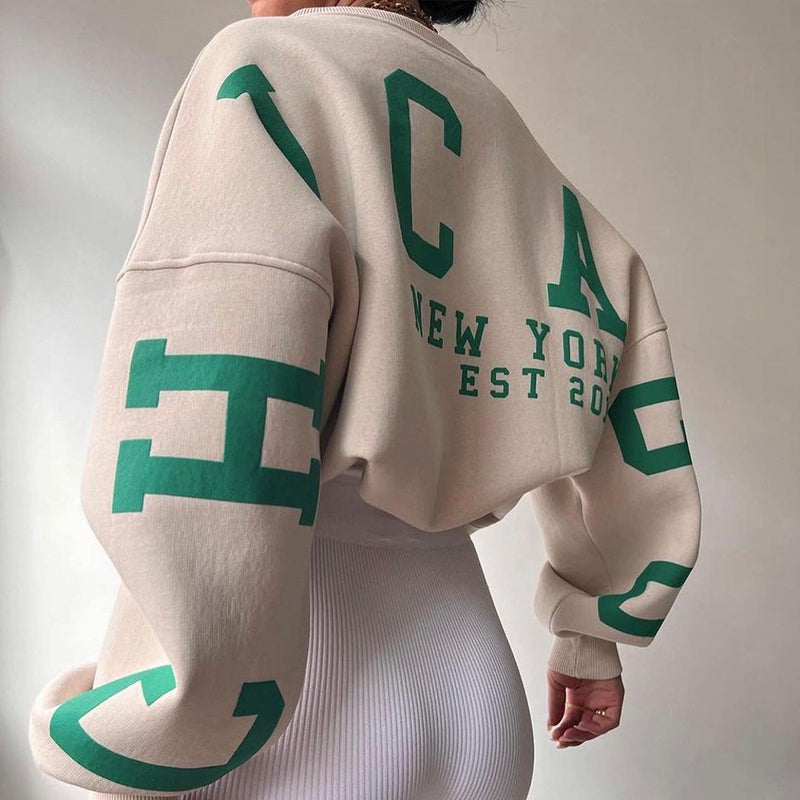 Lola Faites-vous plaisir avec notre élégant pull surdimensionné.