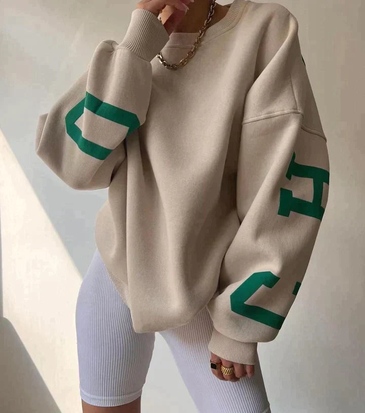 Lola Faites-vous plaisir avec notre élégant pull surdimensionné.