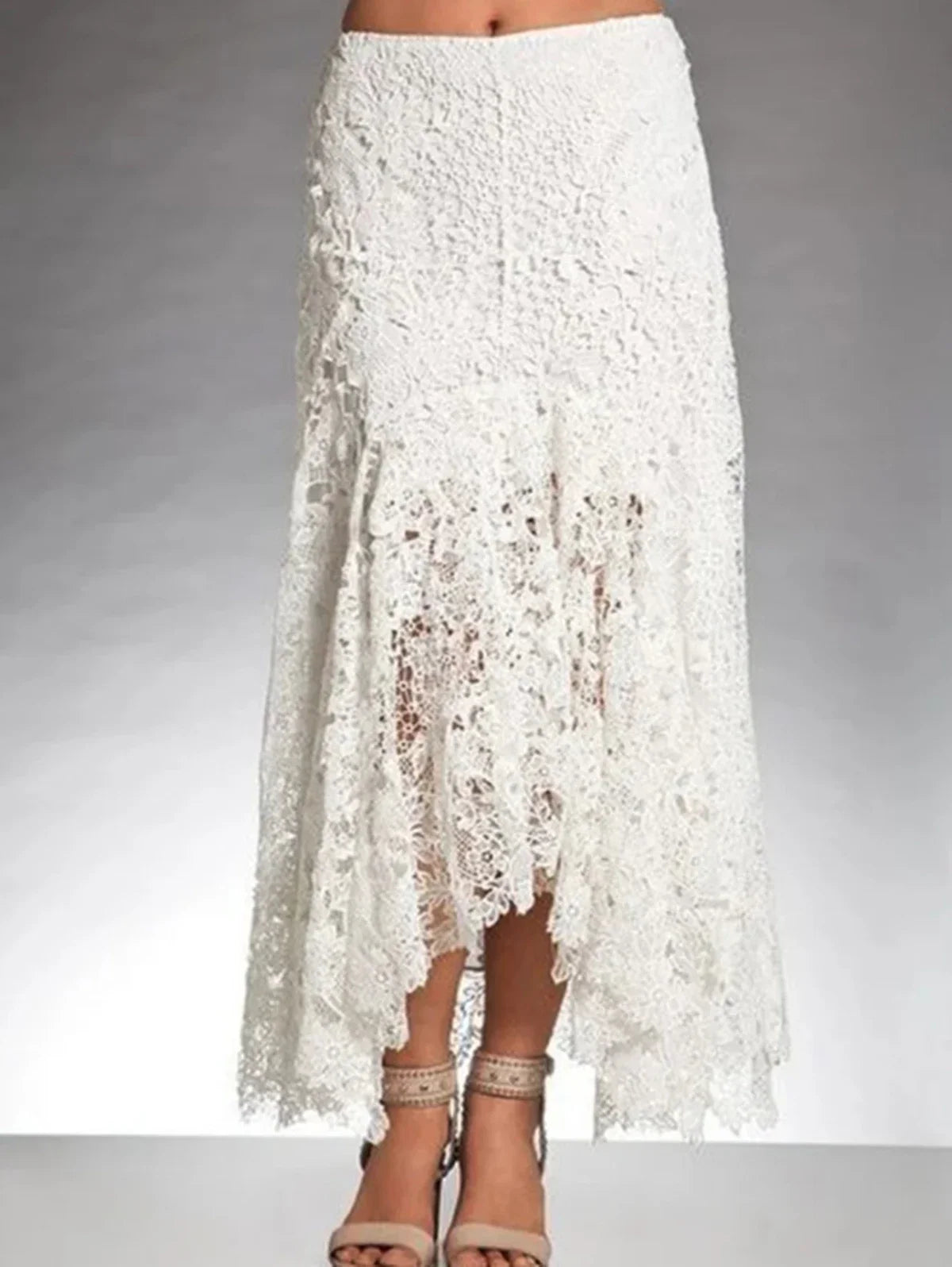 Asymmetric long skirt high waist in elegant lace bohemian style