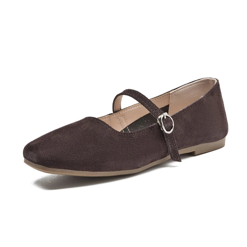 Square toe ballerinas with strap and soft and comfortable sole for women