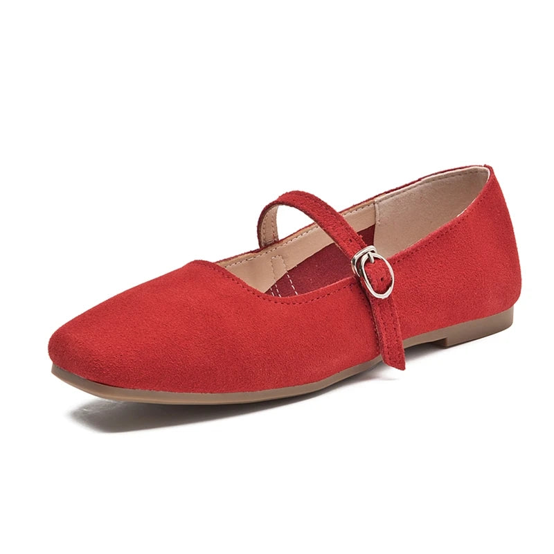 Square toe ballerinas with strap and soft and comfortable sole for women