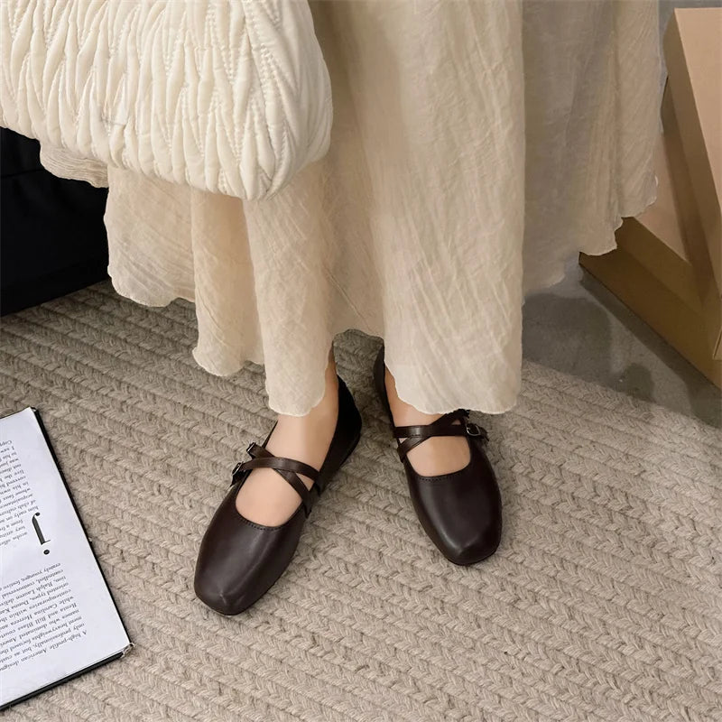 Retro ballerinas with elegant double strap and soft sole for women
