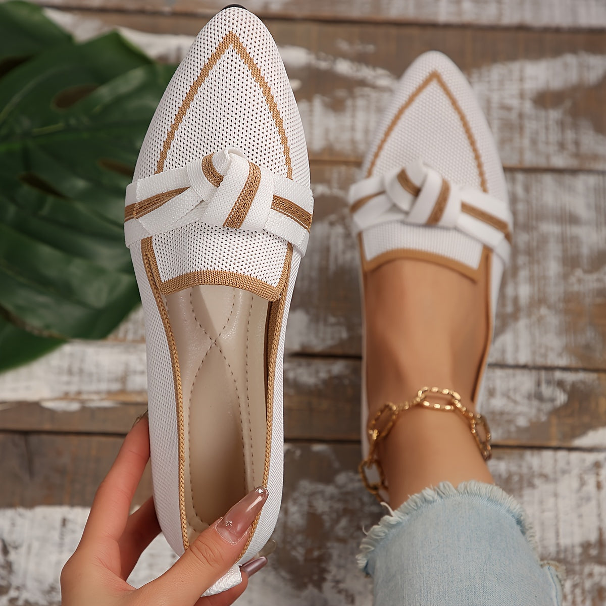 Elegant ballerinas with breathable comfort and bow detail for women