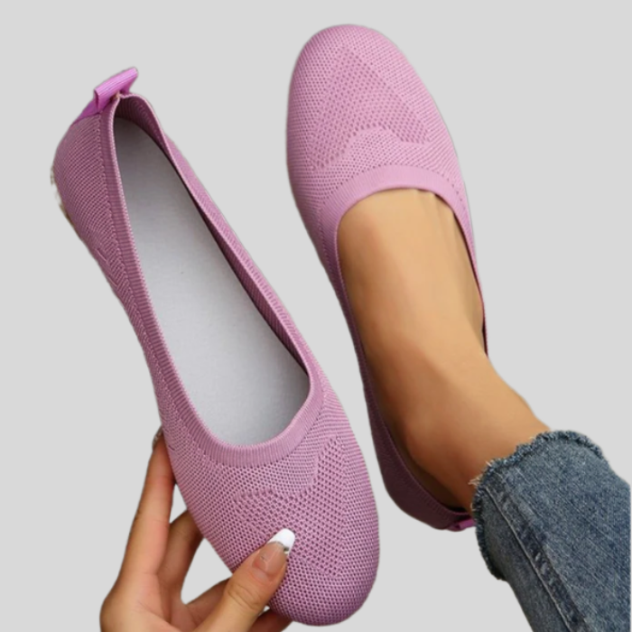 Breathable slip-on ballerinas with soft and flexible knit sole for women