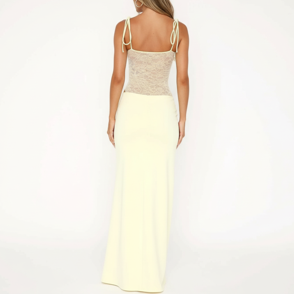 Yvonne | Elegant maxi dress with lace detail