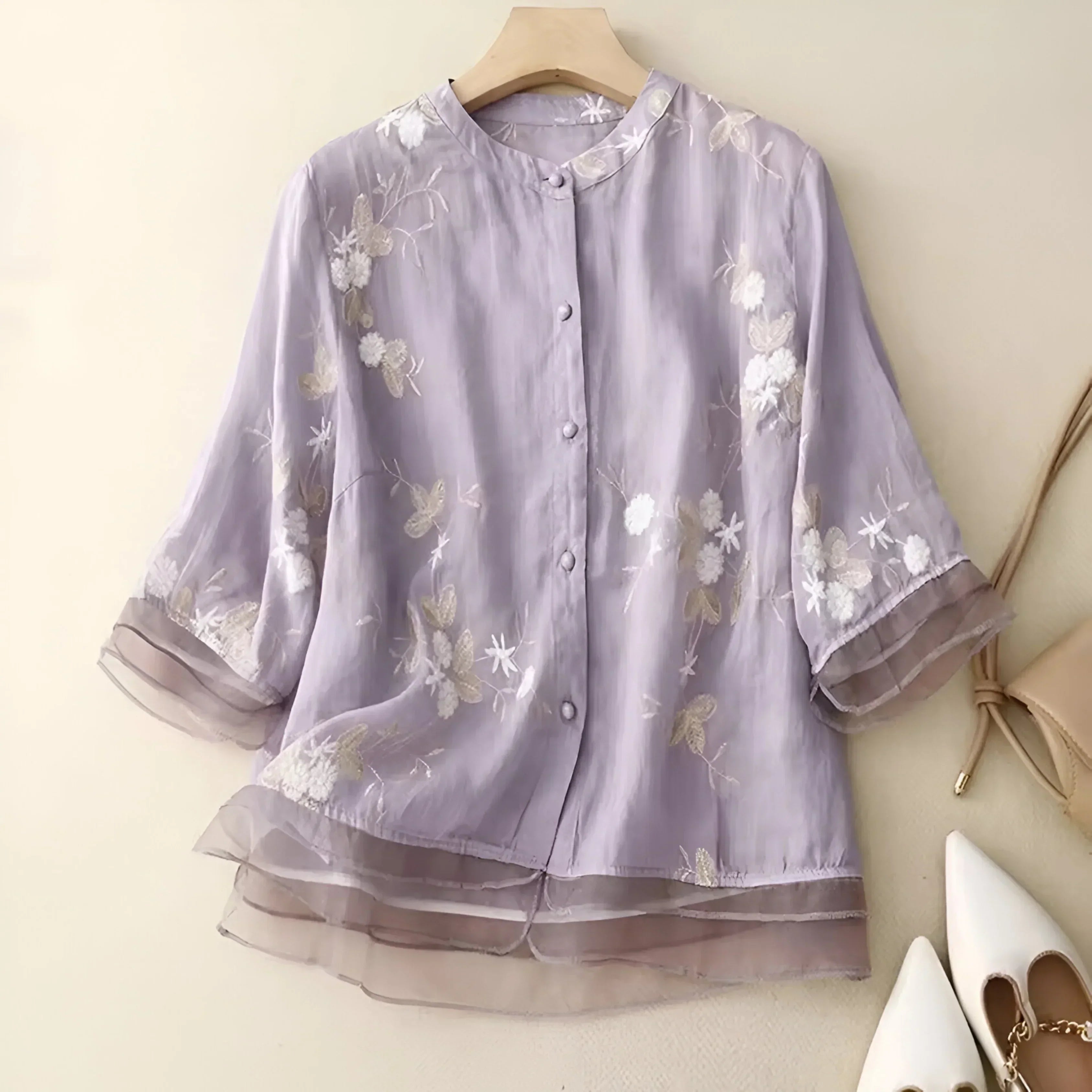 Yvonne | Floral embroidery loose blouse