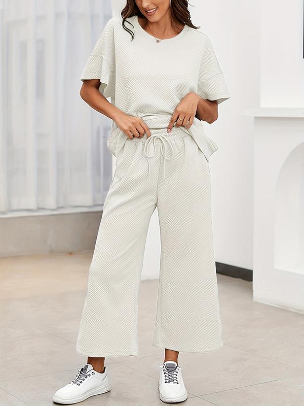 Clarissa - Tailleur décontracté à texture unie, parfait pour un look élégant et confortable au quotidien